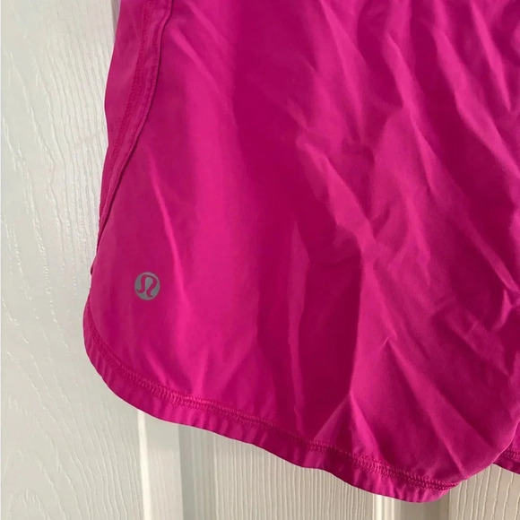 Lululemon Groovy Run Short *4-way Stretch - Picture 4 of 5